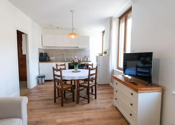 La Petite Marcelle, Appartement & Garage