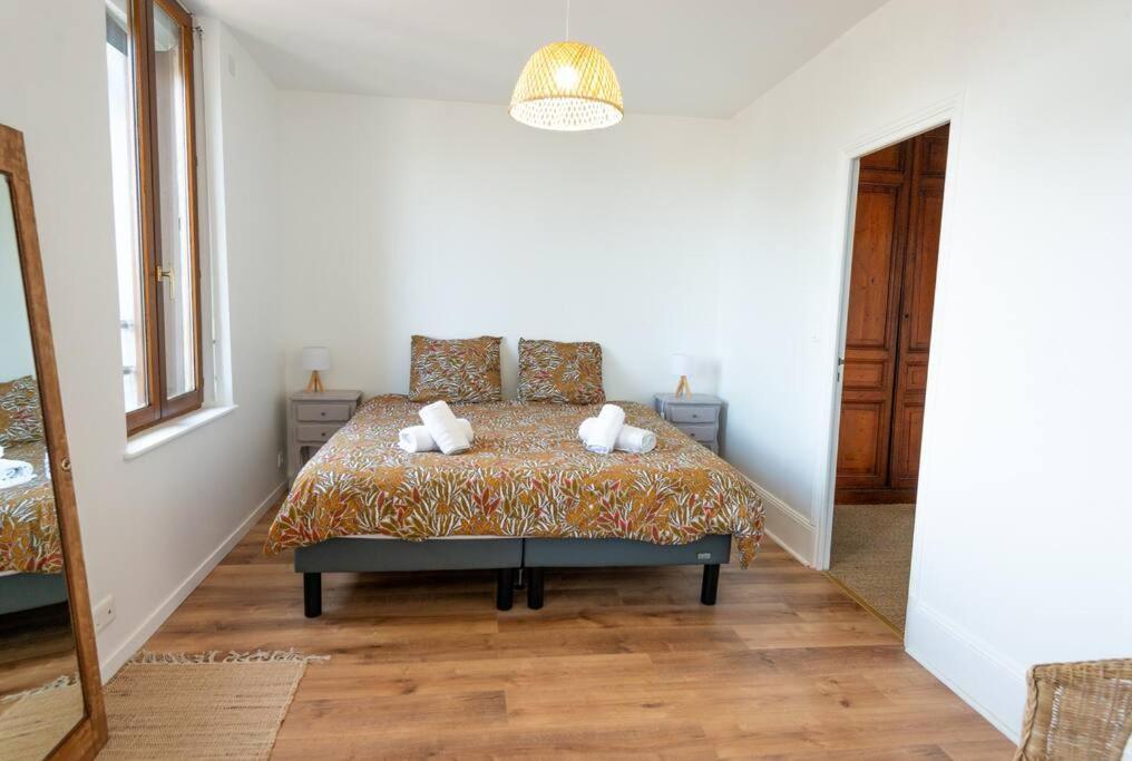 La Petite Marcelle, & Garage Apartment *